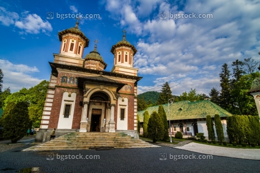 Църквата при манастир Синая