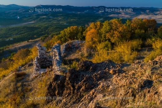 Крепостта Моняк през есента