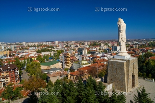 Монумент Света Богородица в град Хасково