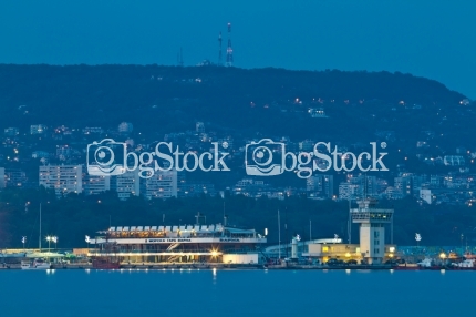 Морска гара град Варна