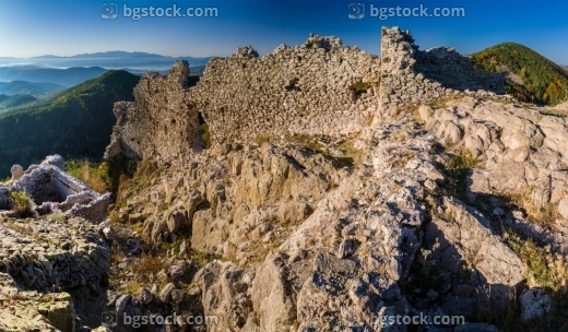 Панорама от крепост Устра