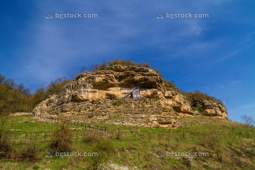 Скален манастир село Крепча